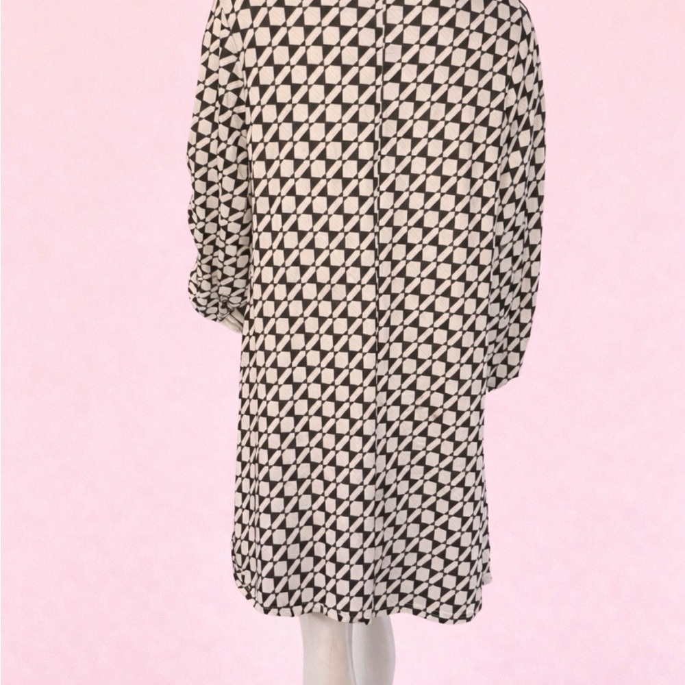 Geometric Dress - Picture 4 of 4